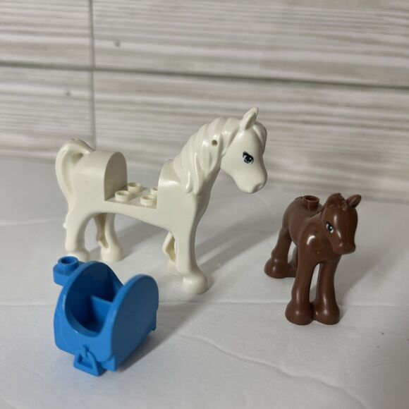 LEGO Animal White Horse W Blue Saddle & Brown Foal Friends Farm Baby - Picture 3 of 4